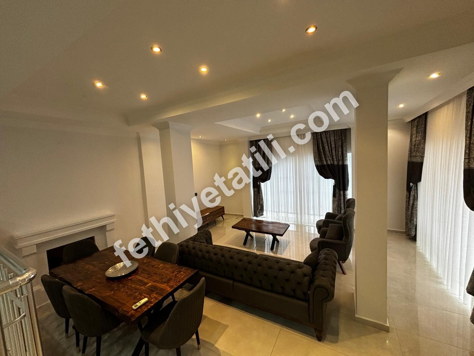 Gallery 17