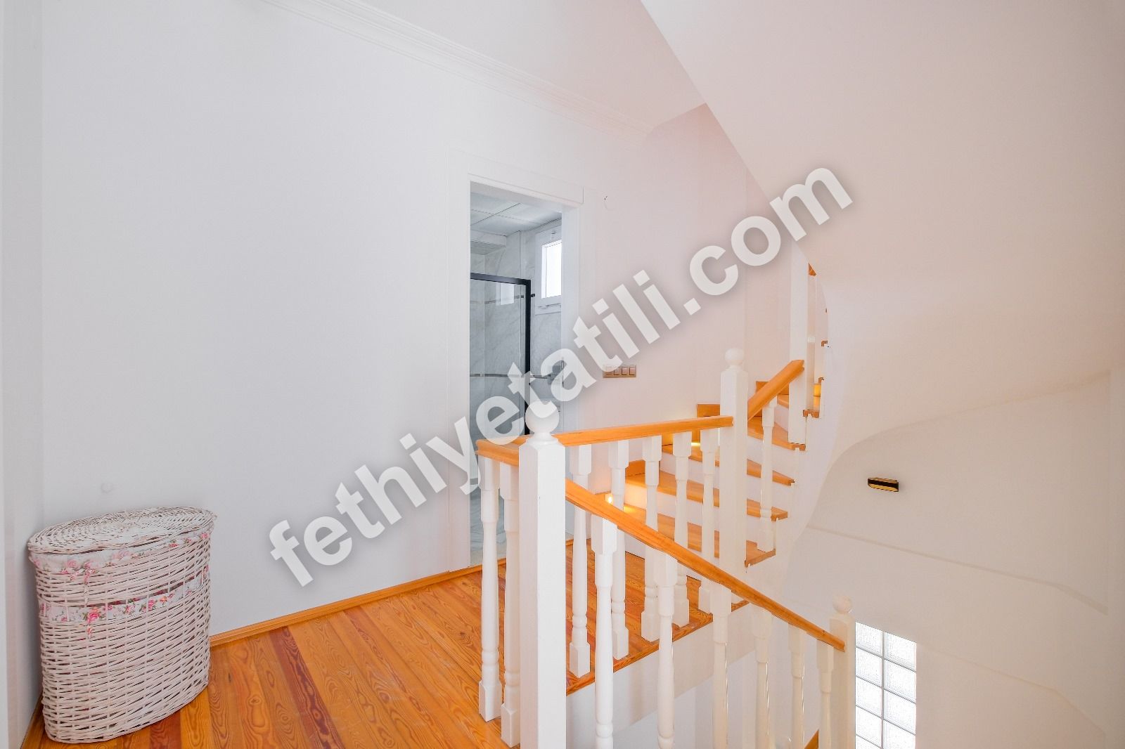 Gallery 37